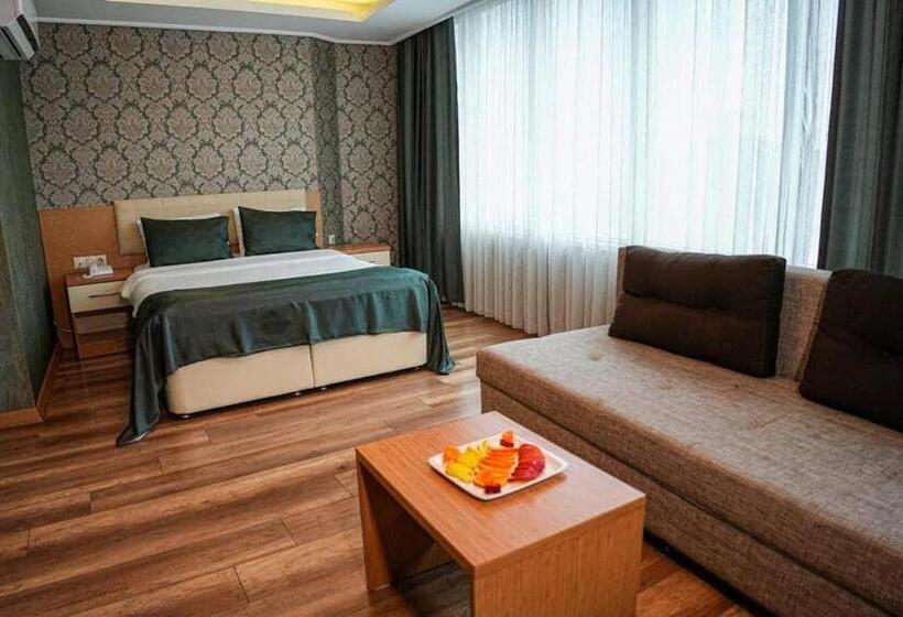 سوییت لوکس, Park Square