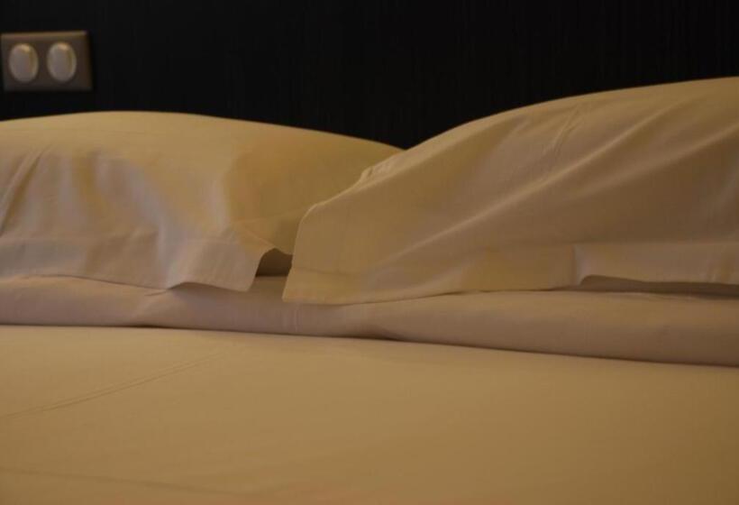 חדר קומפורט, Ruthenium