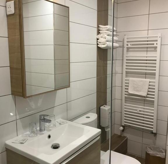 חדר סטנדרט לארבעה, Saint Philibert