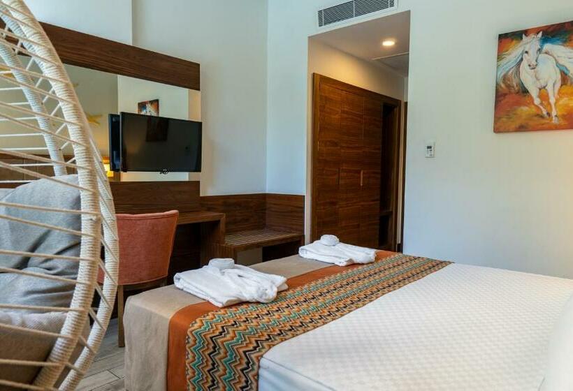 Standard Room Pool View