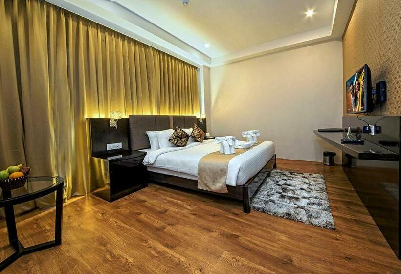 סוויטה, The Fern Residency Kolkata