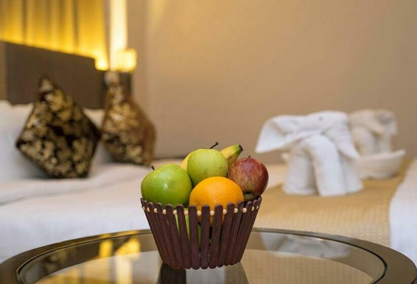 סוויטה, The Fern Residency Kolkata