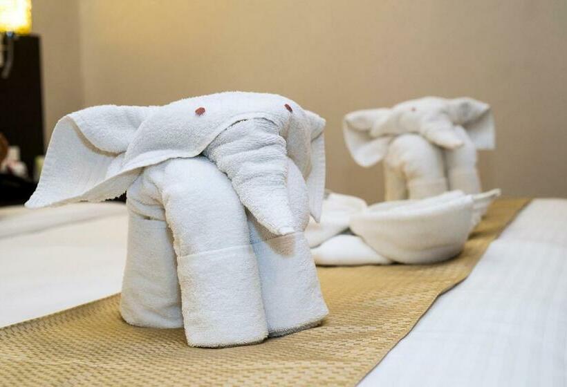 סוויטה, The Fern Residency Kolkata