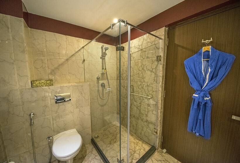 סוויטה, The Fern Residency Kolkata