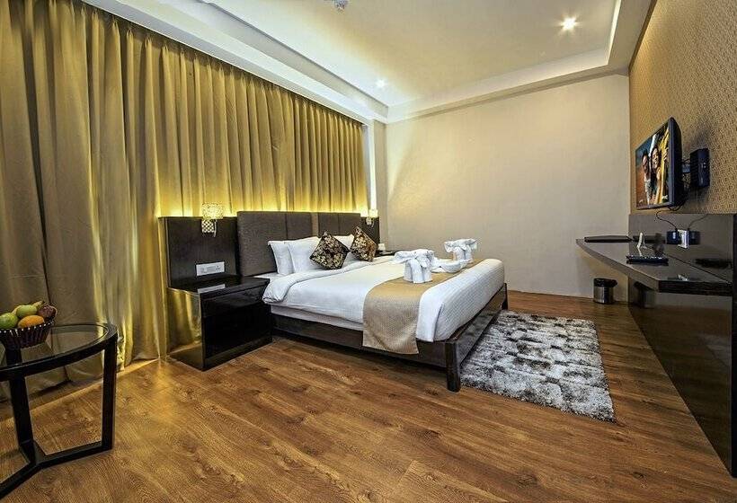 סוויטה, The Fern Residency Kolkata