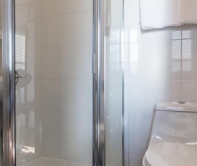 标准三人间, The Park Ave North