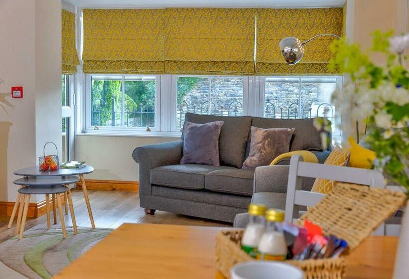 침실 2개 아파트, Howgills Apartments