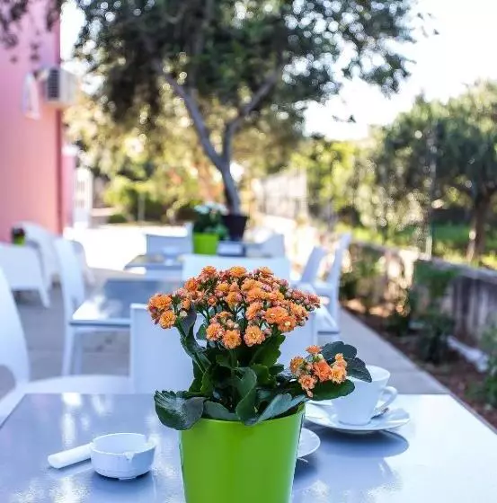 1ベッドルームアパートメントをつなぐ, Miss Sicily B&b