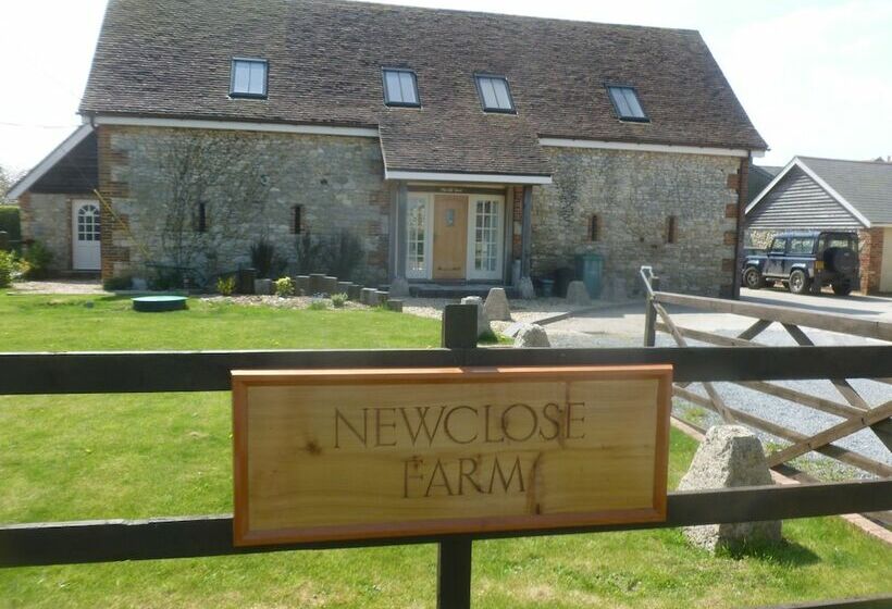 ２ベッドルームハウス, Newclose Farm
