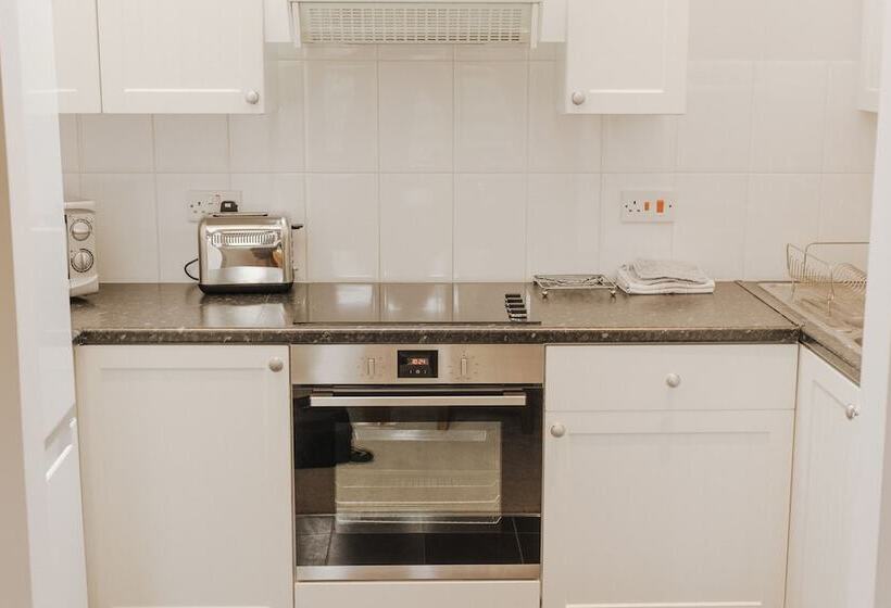 １ベッドルームハウス, Newclose Farm