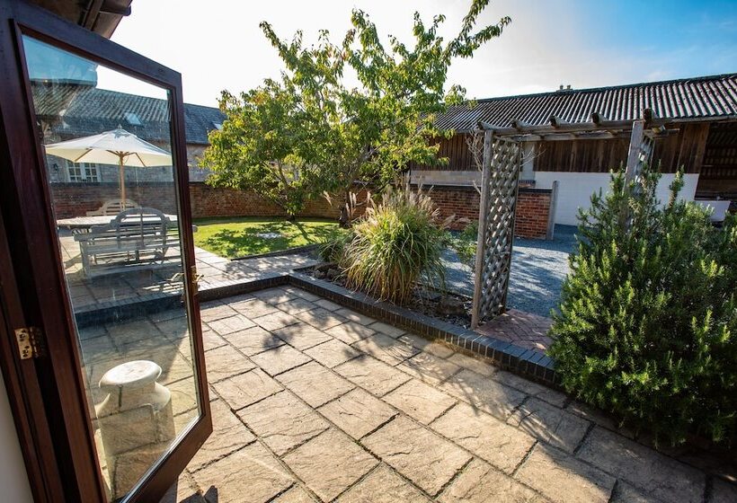 בית, 2 חדרי שינה, Newclose Farm