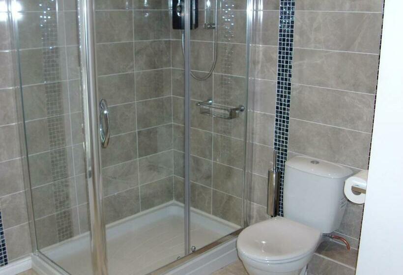 חדר דחוקס עם מיטת קינג, Farnham