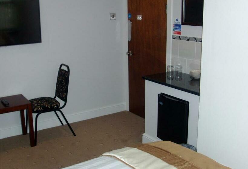 חדר דחוקס עם מיטת קינג, Farnham