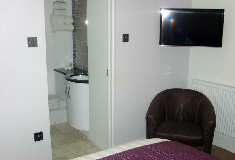 חדר דחוקס עם מיטת קינג, Farnham