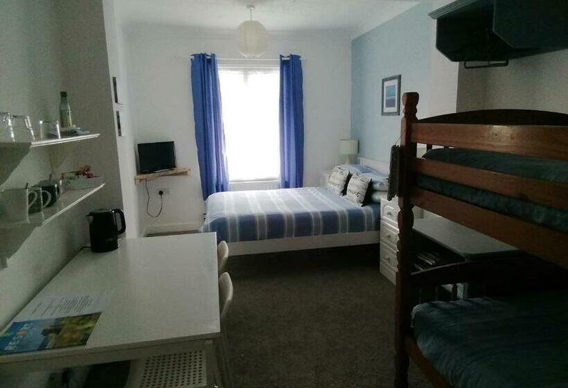 غرفة عائلية, Railway Cottage