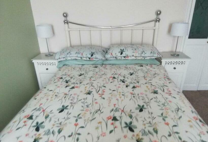 غرفة كلاسيكية, Railway Cottage