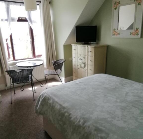 غرفة كلاسيكية, Railway Cottage