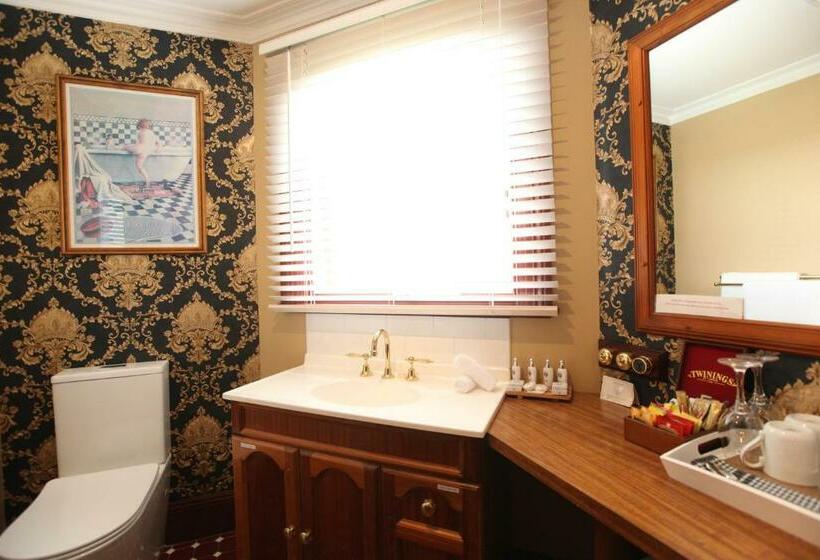 스위트, The Grand On Macfie