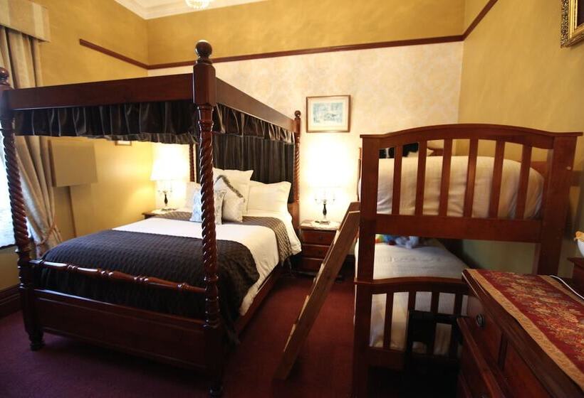 디럭스 스위트, The Grand On Macfie