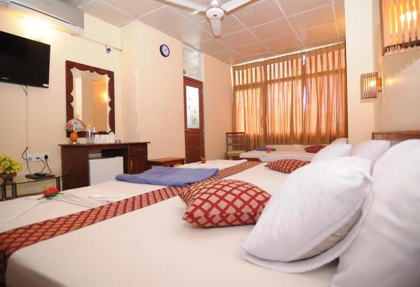 חדר דלוקס לשלושה, Brighten