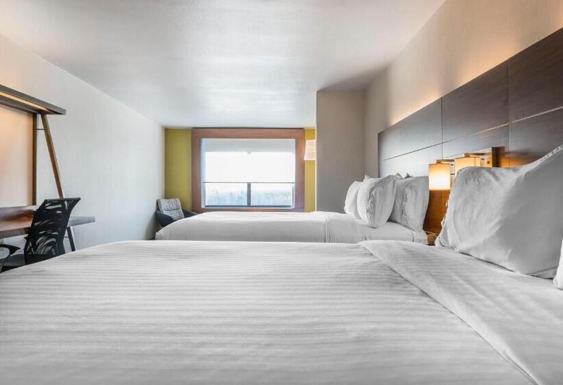 스위트, Holiday Inn Express & Suites Clarion, An Ihg