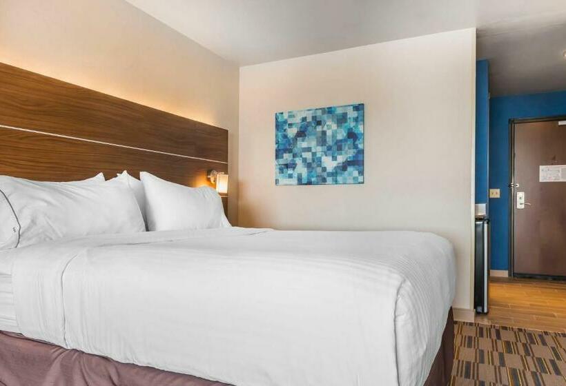 디럭스 룸 킹사이즈 침대, Holiday Inn Express & Suites Clarion, An Ihg