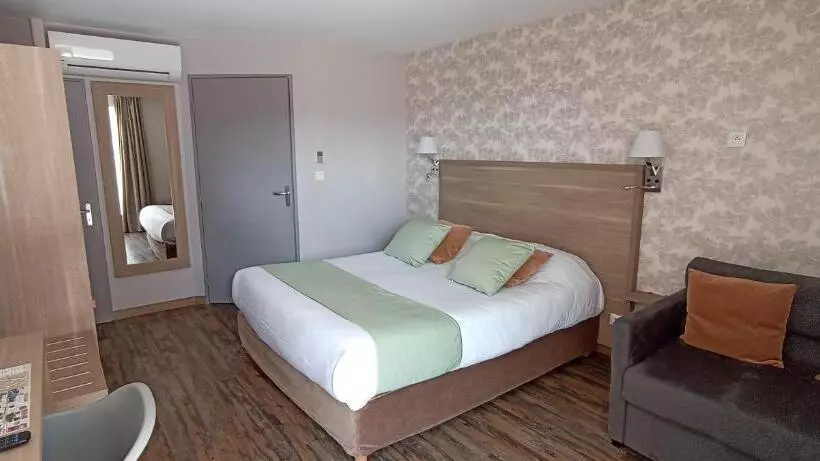 テラス付きスタンダードルーム, Hôtel Le Clos Badan