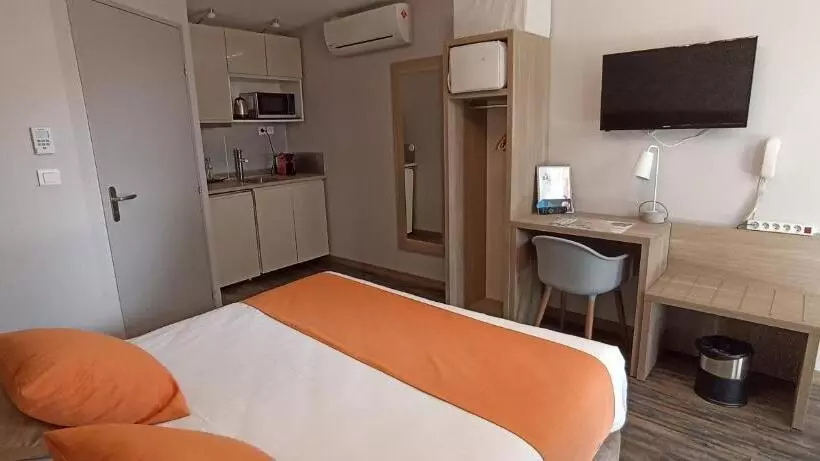 テラス付きスタンダードワンルーム, Hôtel Le Clos Badan
