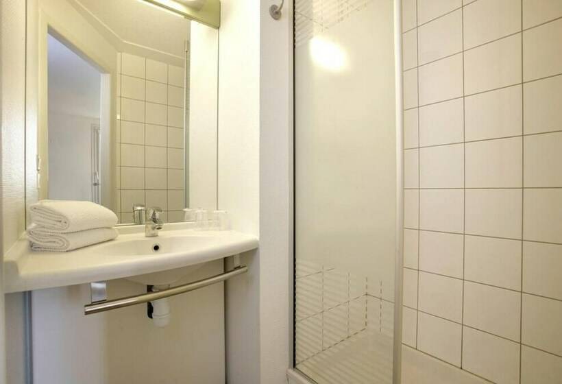 Номер Стандарт Трехместный, Ibis Budget Béziers Centre Palais Congrès