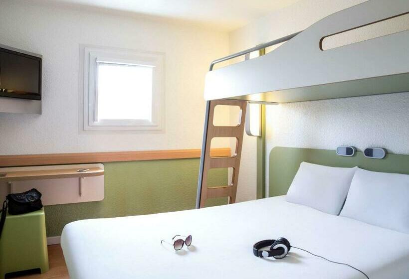 Номер Стандарт Трехместный, Ibis Budget Versailles Chateau Saint Cyr L Ecole