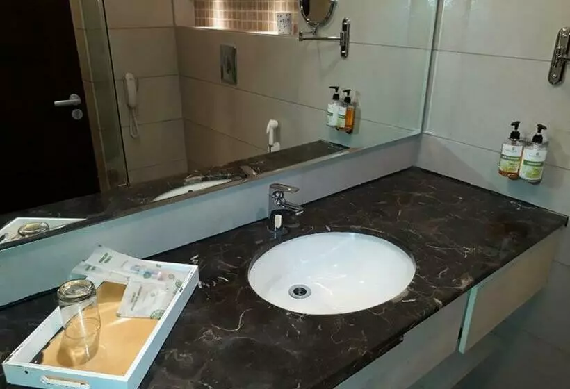 Chambre Deluxe, Lemon Tree Hotel Candolim