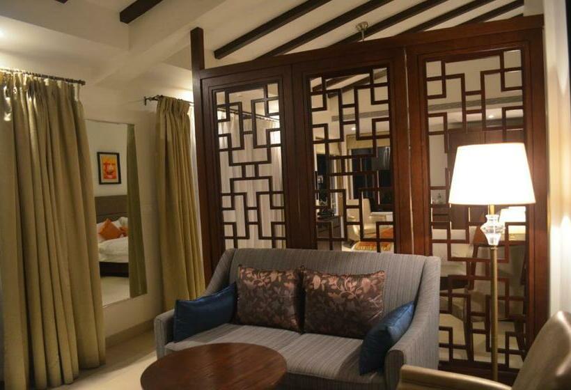 Номер Стандарт Трехместный, Lemon Tree Hotel Candolim