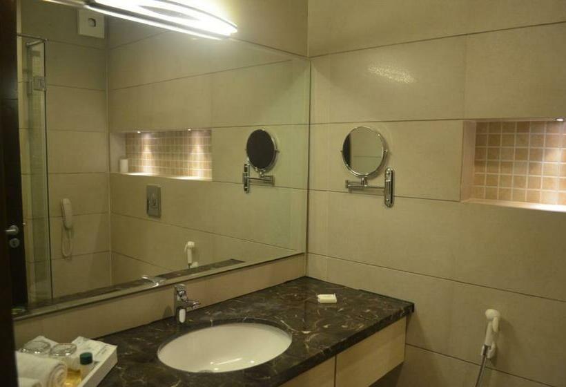 Номер Executive, Lemon Tree Hotel Candolim