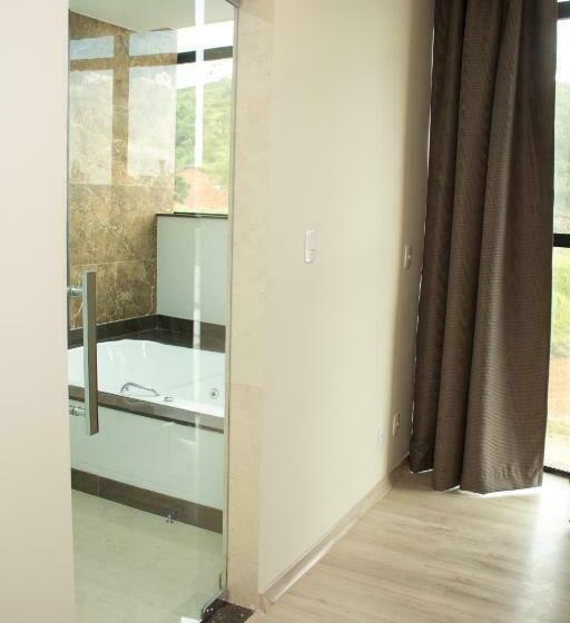 디럭스 스위트, Minas Platinum Hotel & Convention