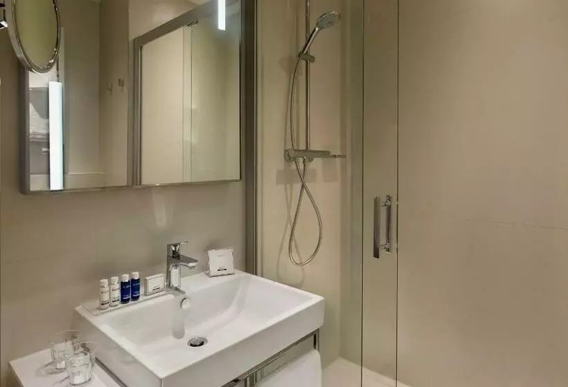 اتاق سوپریور با چشم‌انداز, Park Plaza Nuremberg
