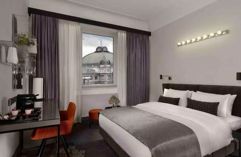 اتاق سوپریور با تخت بزرگ, Park Plaza Nuremberg