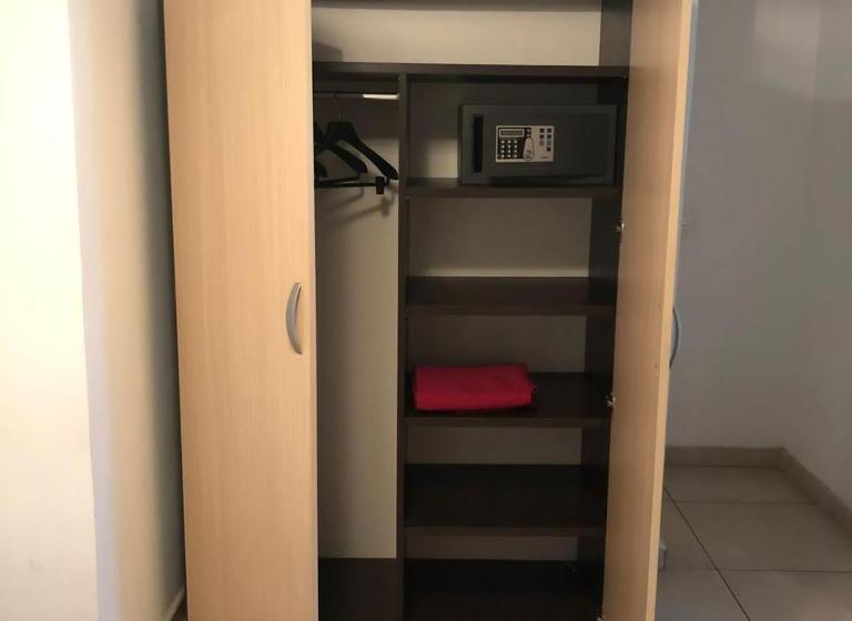 اتاق استاندارد یک نفره, Residence Achenbach