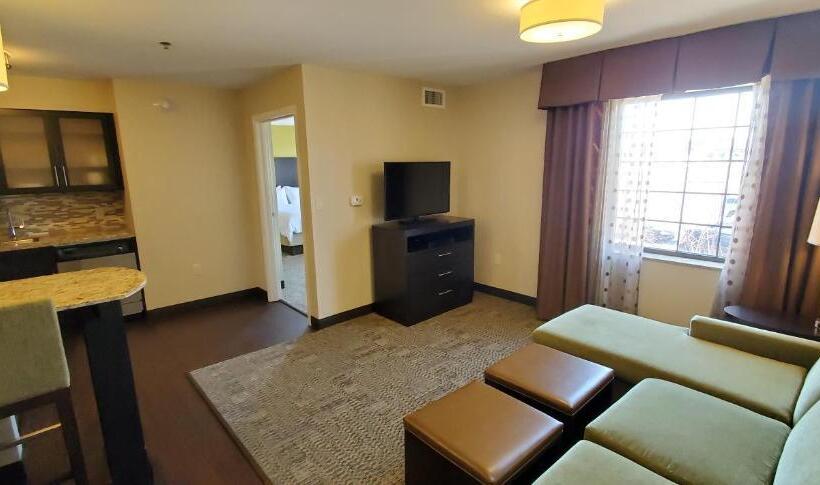 جناح, Staybridge Suites Eau Claire   Altoona, An Ihg
