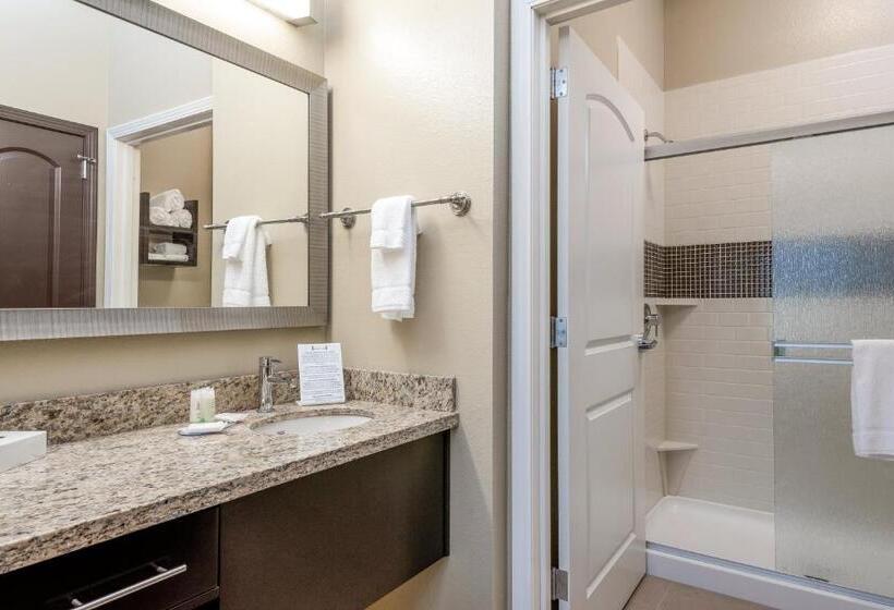 Люкс 2 Спальни, Staybridge Suites Eau Claire   Altoona, An Ihg