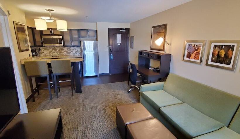 Люкс, Staybridge Suites Eau Claire   Altoona, An Ihg