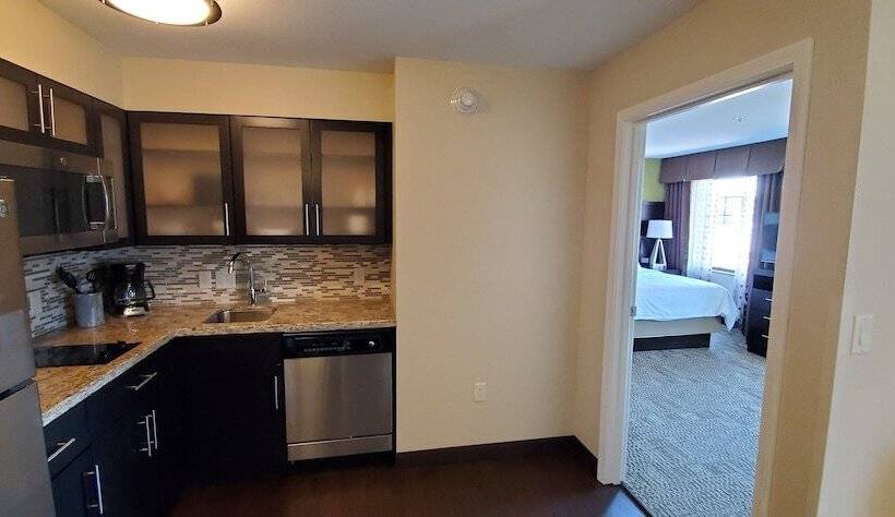 Люкс, Staybridge Suites Eau Claire   Altoona, An Ihg