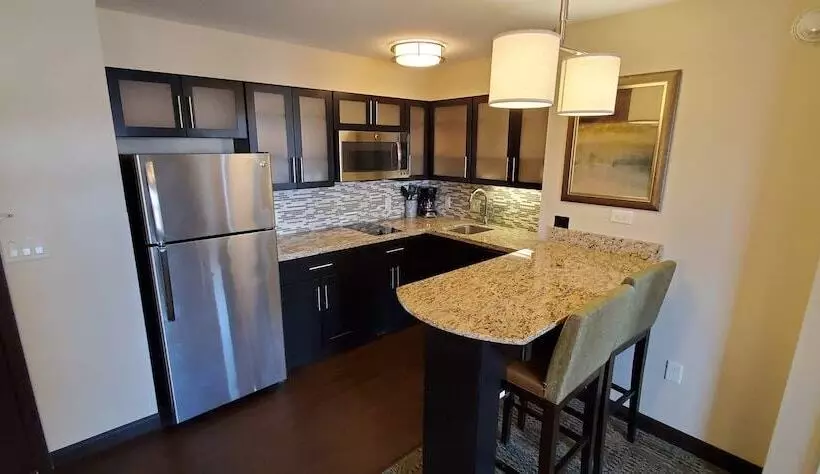 身障者適用スイートルーム, Staybridge Suites Eau Claire   Altoona, An Ihg