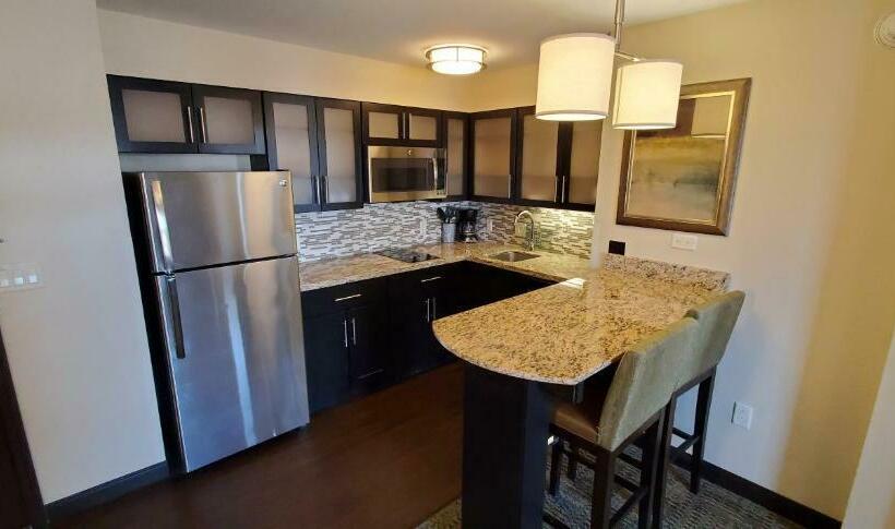 جناح سرير كينج, Staybridge Suites Eau Claire   Altoona, An Ihg