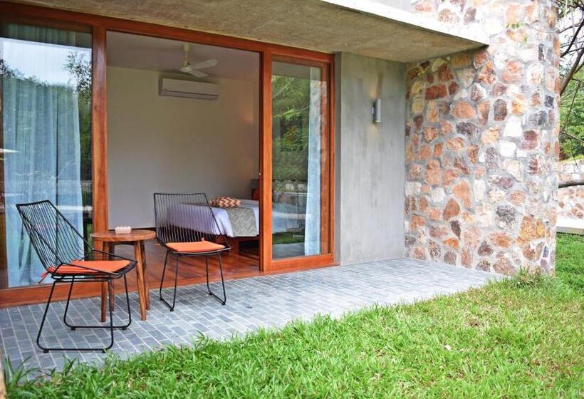 سوییت جونیور, Templation