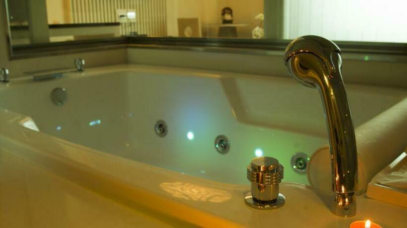 Номер Стандарт, The Beverly Hills