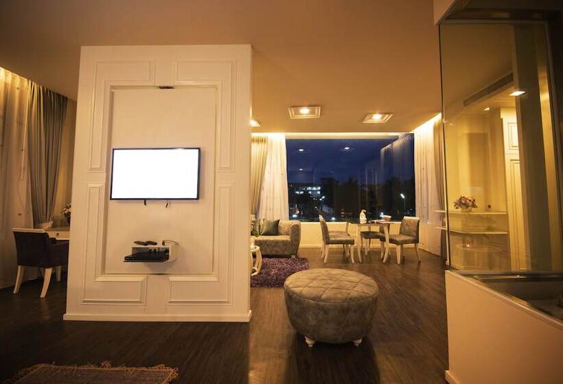 Люкс, The Beverly Hills