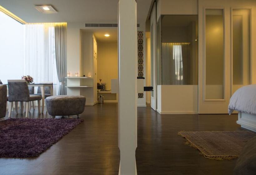 스위트, The Beverly Hills