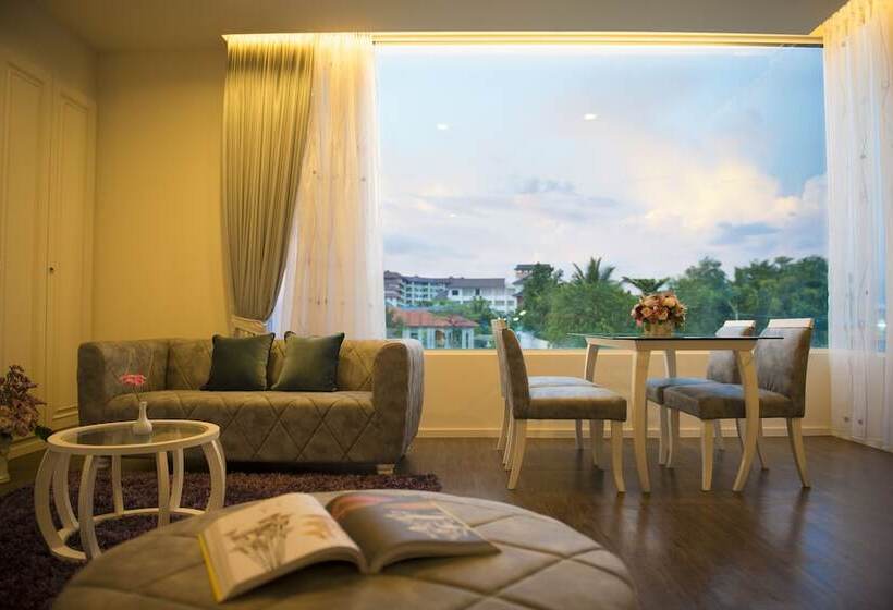 Люкс, The Beverly Hills