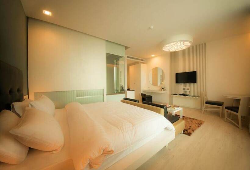 Номер Стандарт, The Beverly Hills