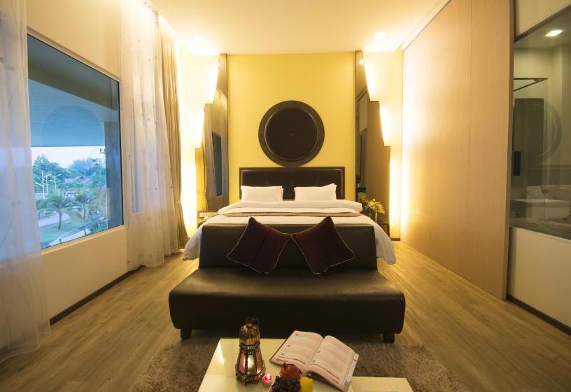 수피리어 룸, The Beverly Hills